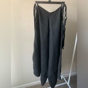 Black 100% Linen Sleeveless Wide Legged Overalls One Size